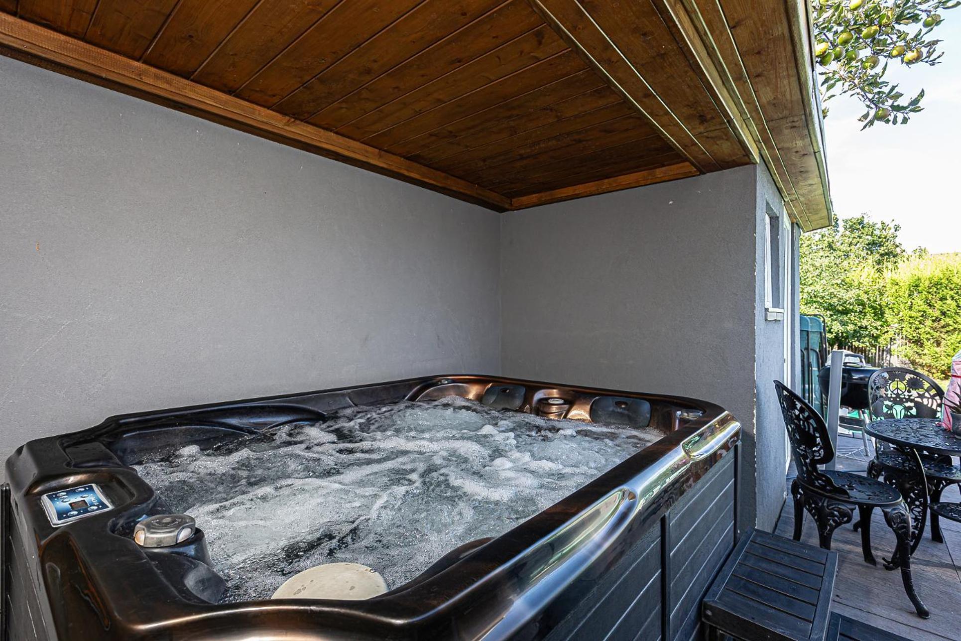 Gites Spa Strasbourg - Studio Romantique, Jacuzzi, Sauna, Terrasse Privee Furdenheim Buitenkant foto