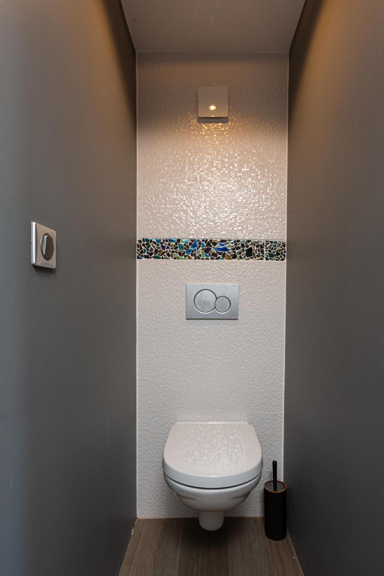 Gites Spa Strasbourg - Studio Romantique, Jacuzzi, Sauna, Terrasse Privee Furdenheim Buitenkant foto
