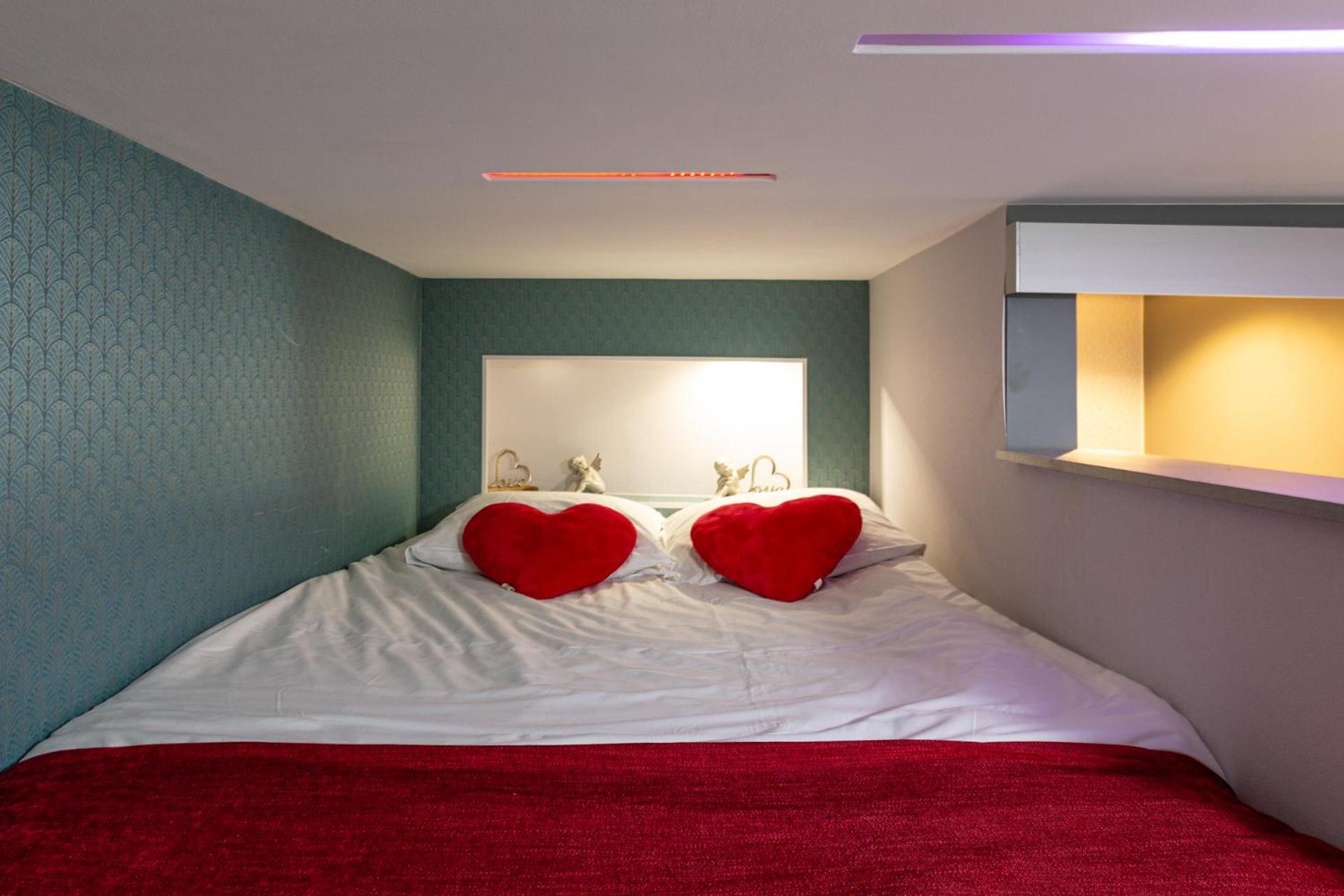 Gites Spa Strasbourg - Studio Romantique, Jacuzzi, Sauna, Terrasse Privee Furdenheim Buitenkant foto