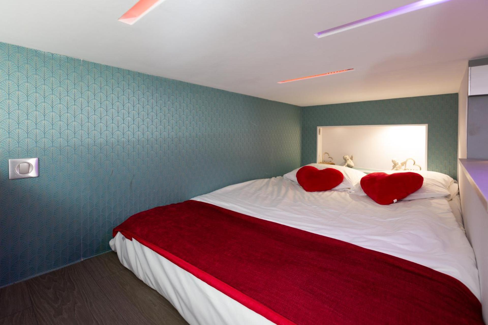 Gites Spa Strasbourg - Studio Romantique, Jacuzzi, Sauna, Terrasse Privee Furdenheim Buitenkant foto